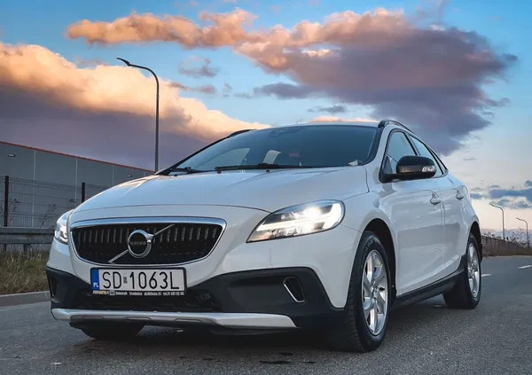 volvo v40 Volvo V40 cena 58500 przebieg: 185000, rok produkcji 2017 z Chęciny